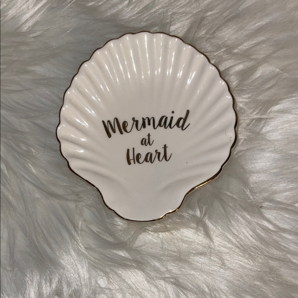 LC Lauren Conrad White and Gold Shell Dish